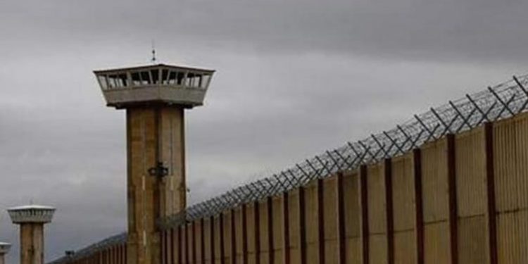 رئیس زندان مرکزی ارومیه زندانیان سیاسی را به اعدام تهدید کرد
